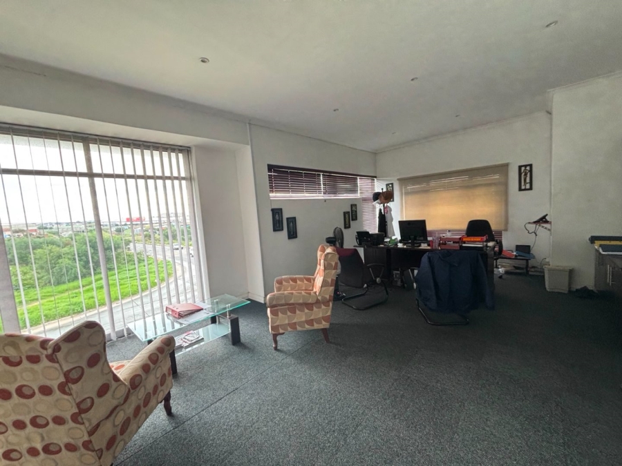 Commercial Property for Sale in Neave Industrial Eastern Cape